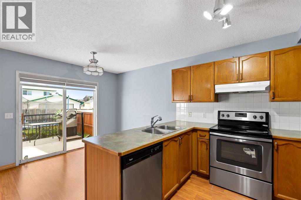 6 Martin Crossing Way NE, Calgary — photo 12