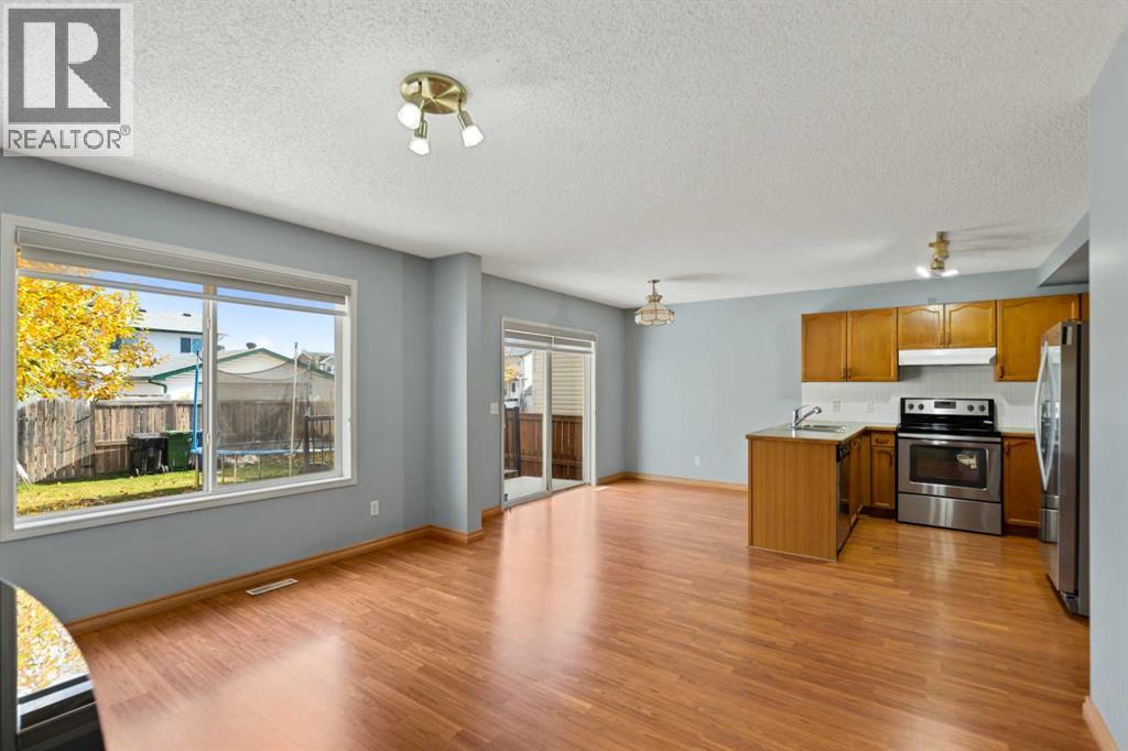 6 Martin Crossing Way NE, Calgary — photo 15