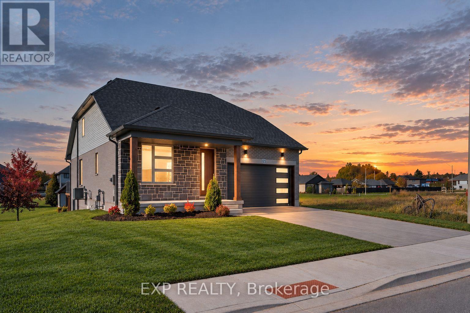 113 Bean Street, photo 1 of 16