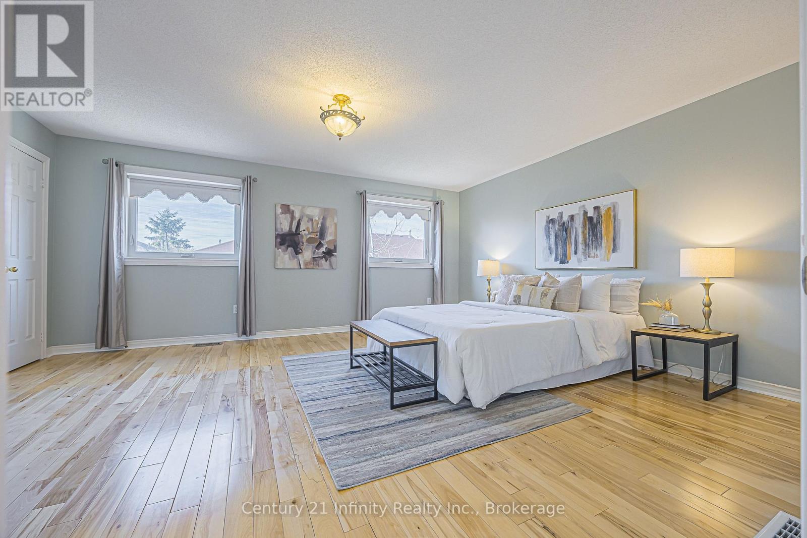 8 Weaver Street, Clarington, ON photo 15