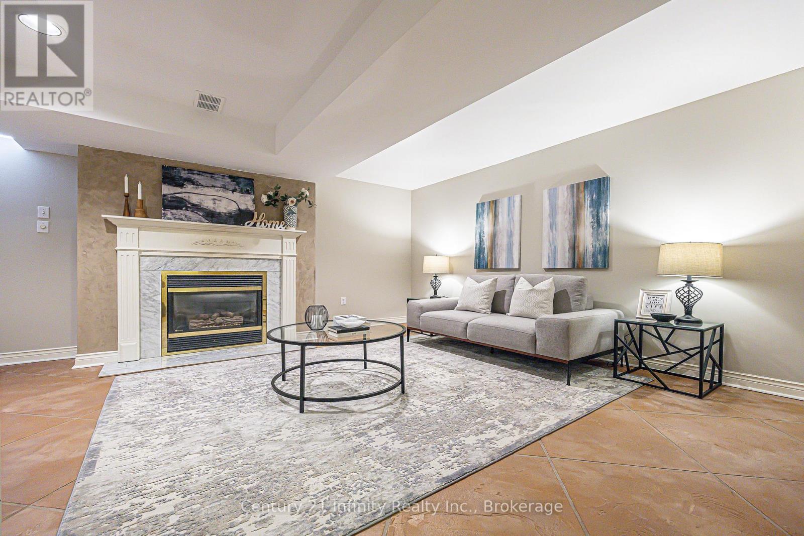 8 Weaver Street, Clarington, ON photo 22