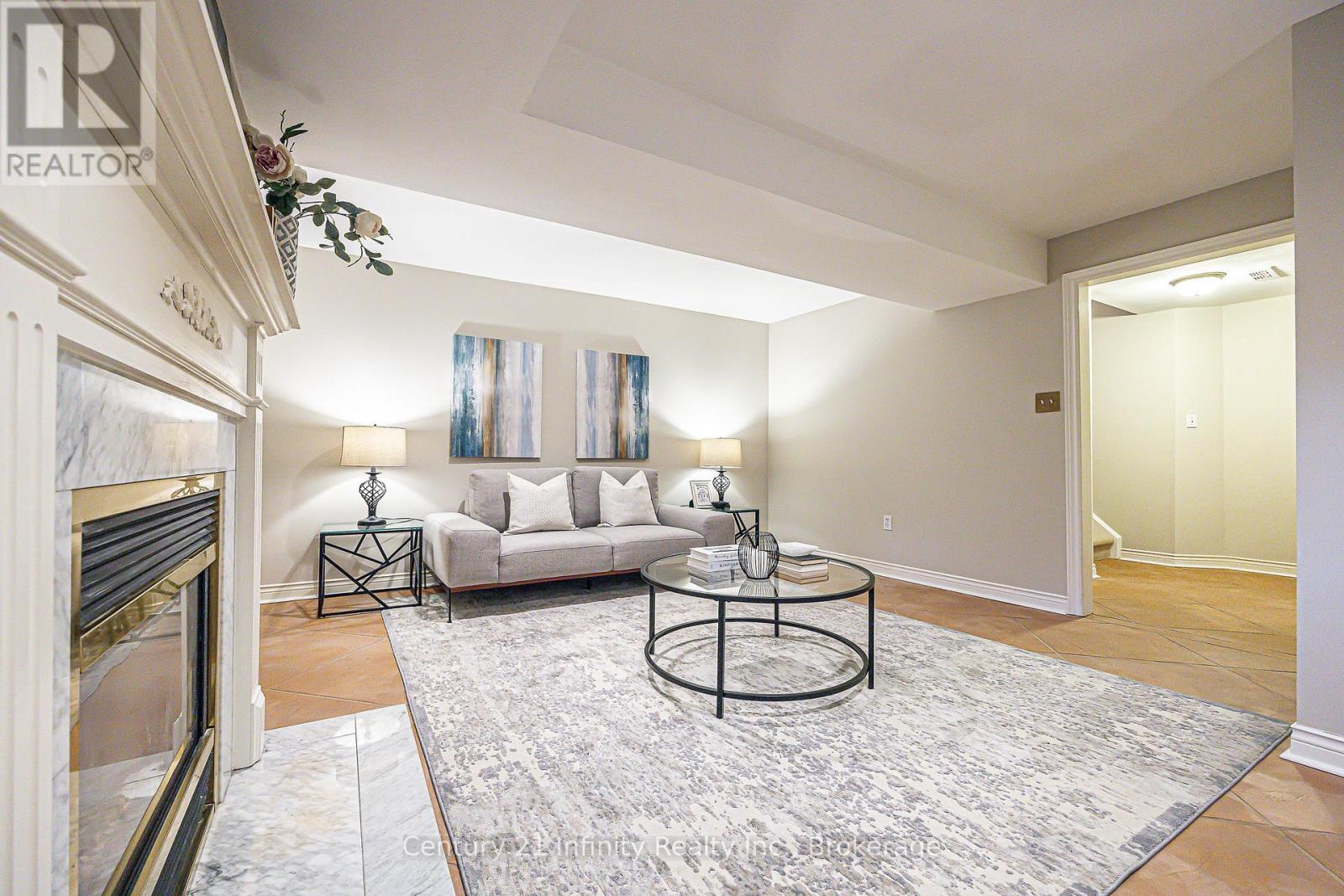 8 Weaver Street, Clarington, ON photo 23