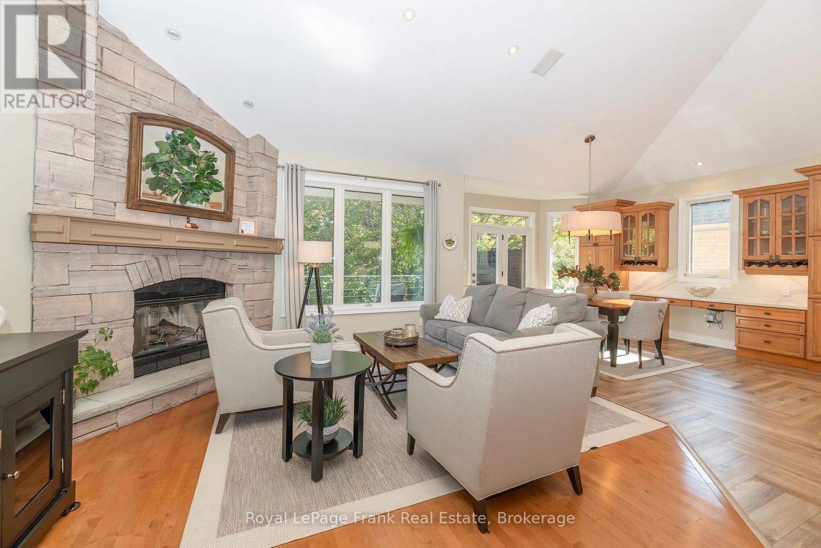 3705 Cochrane Street, Whitby, ON photo 10