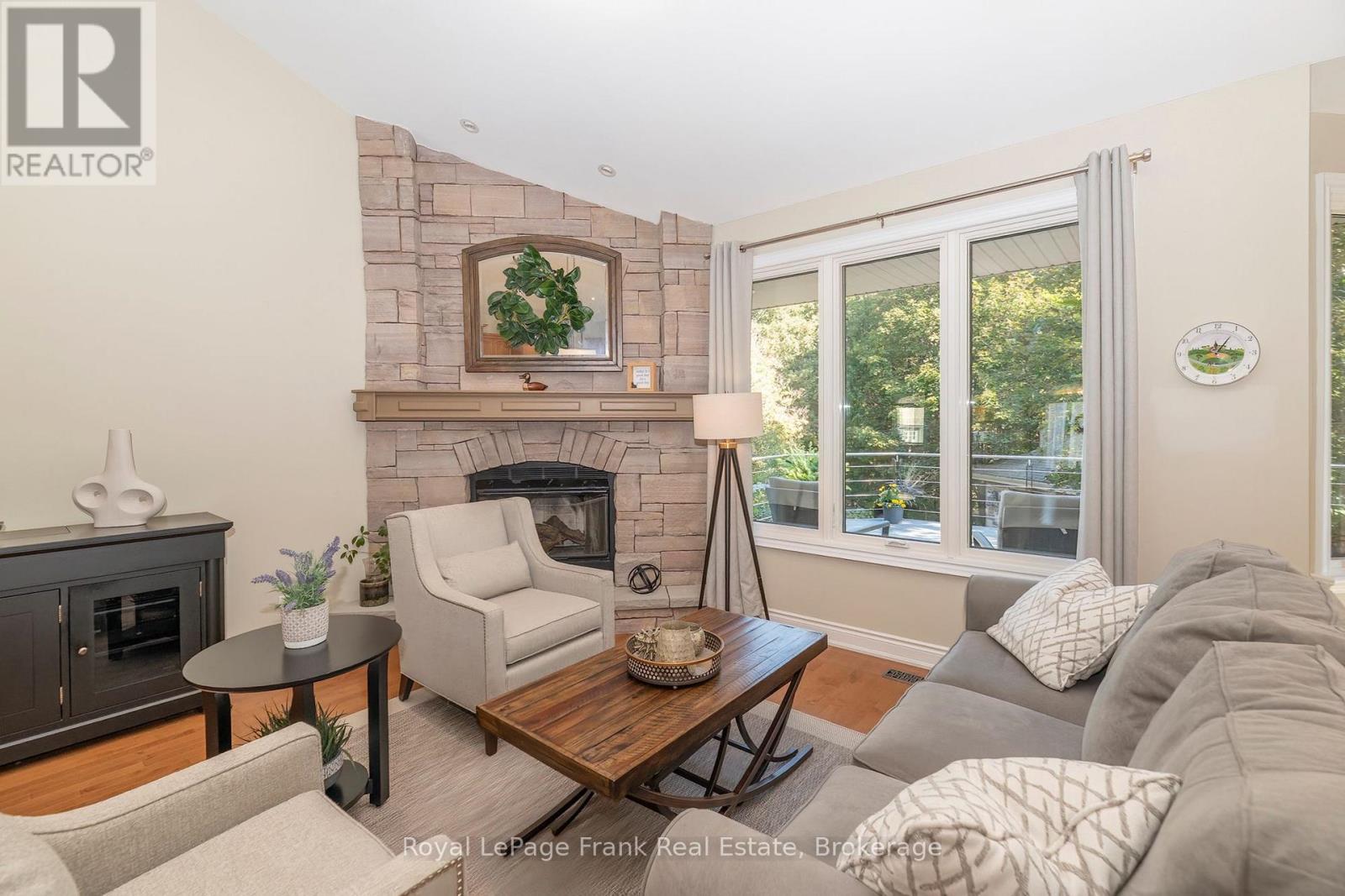 3705 Cochrane Street, Whitby, ON photo 11