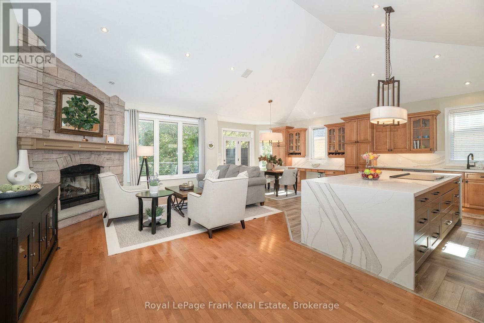 3705 Cochrane Street, Whitby, ON photo 9