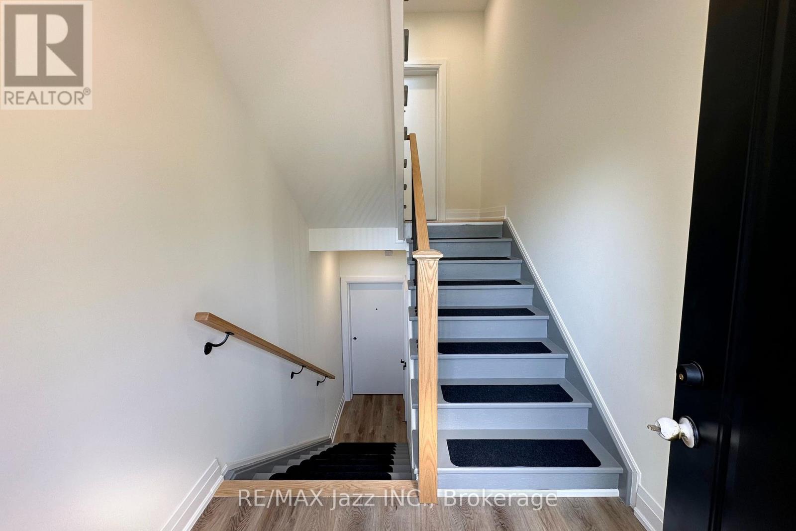UPPER- 639 Hortop Street, Oshawa, ON photo 15