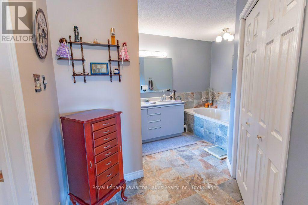 35 Grant Drive, Kawartha Lakes, ON photo 40