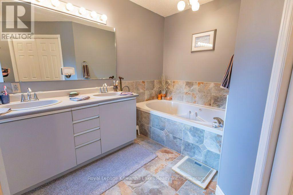 35 Grant Drive, Kawartha Lakes, ON photo 41