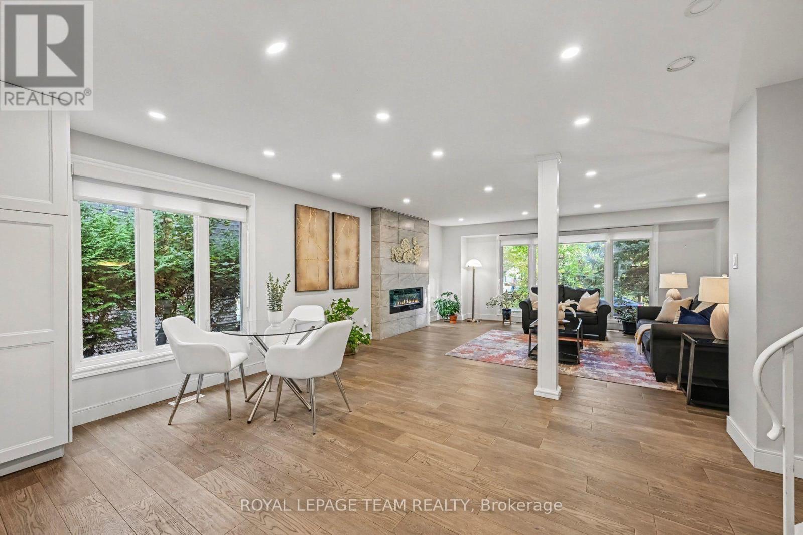 Breakfast and living area, potlights throughout