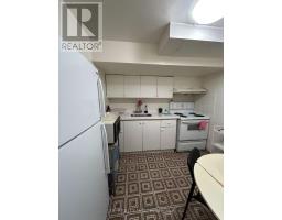 Two Bedrooms Lower - 64 Charlton Blvd Boulevard, Toronto, ON M2M1B9 Photo 7