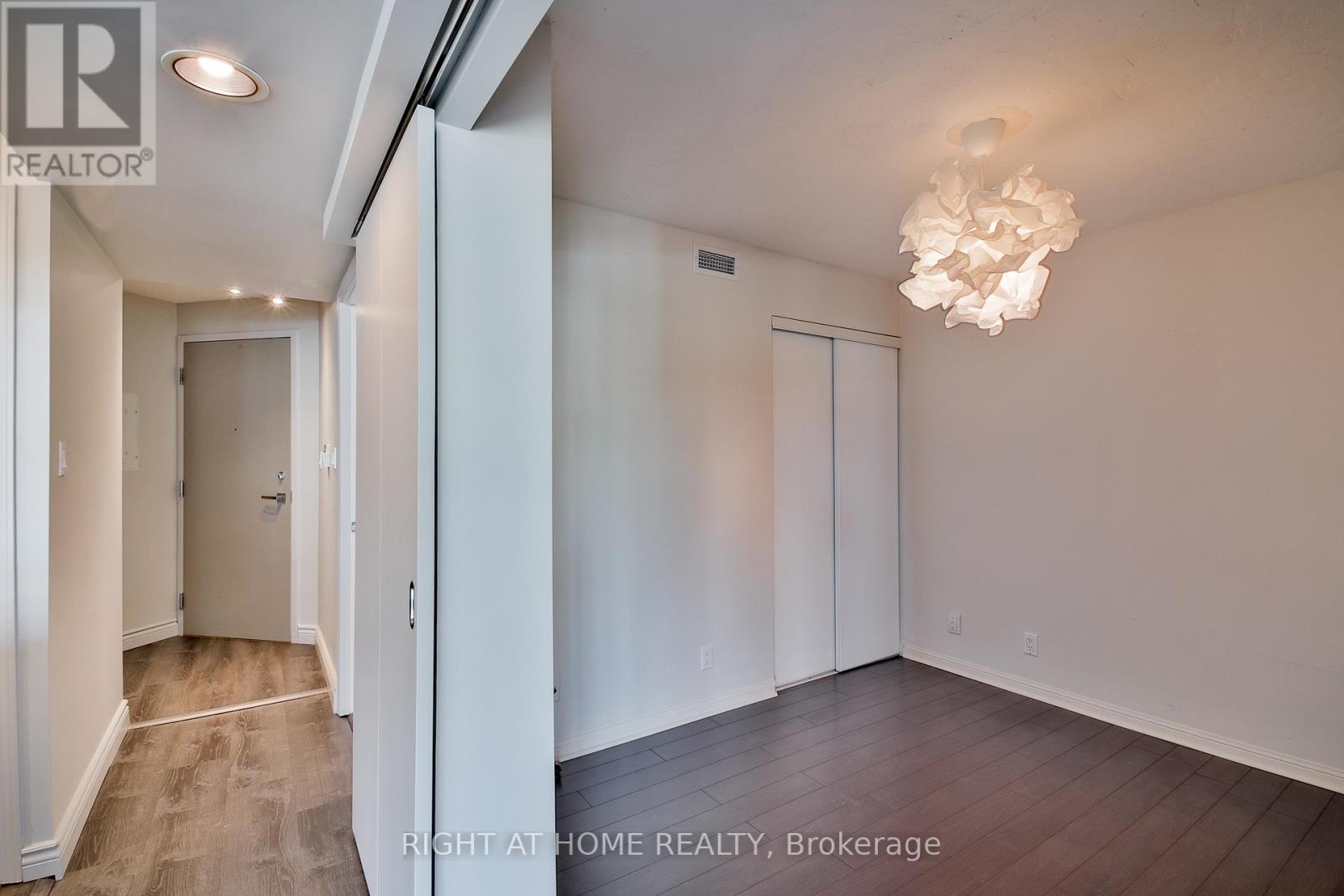 222- 230 Queens Quay West, Toronto, ON photo 22