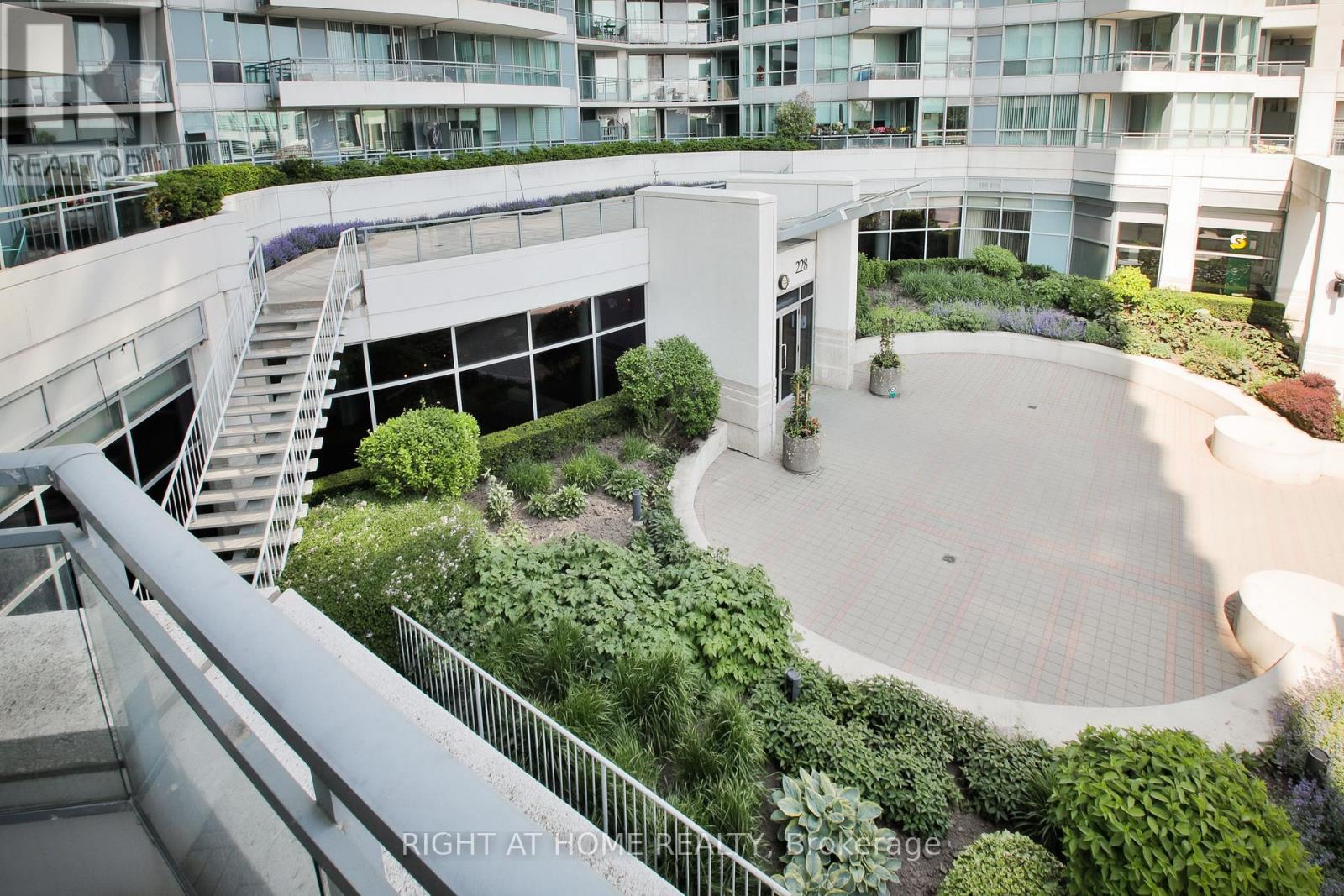 222- 230 Queens Quay West, Toronto, ON photo 32