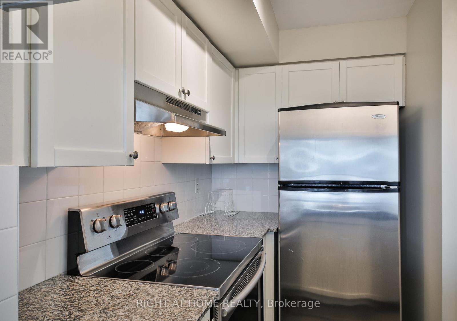 222- 230 Queens Quay West, Toronto, ON photo 39