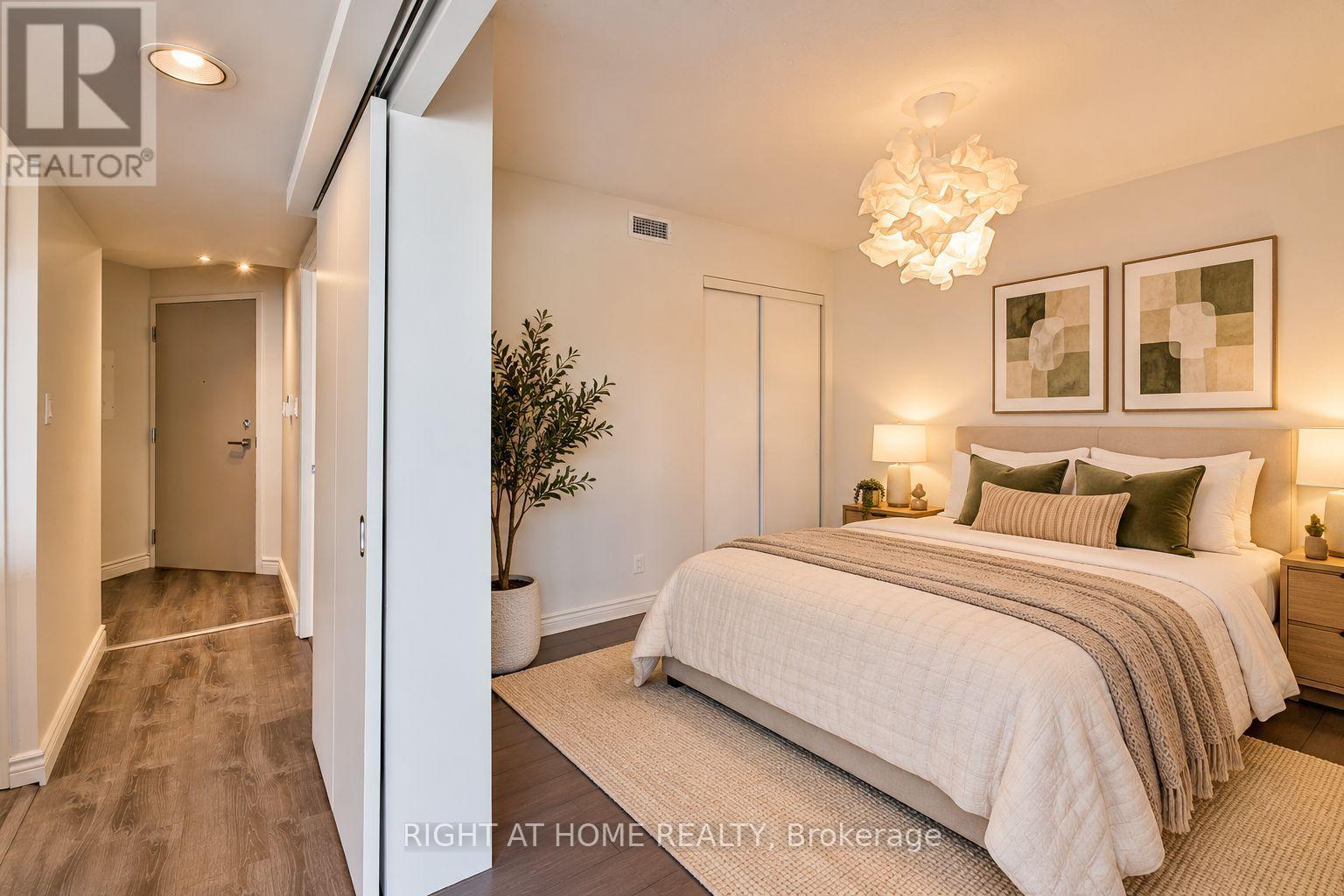 222- 230 Queens Quay West, Toronto, ON photo 7