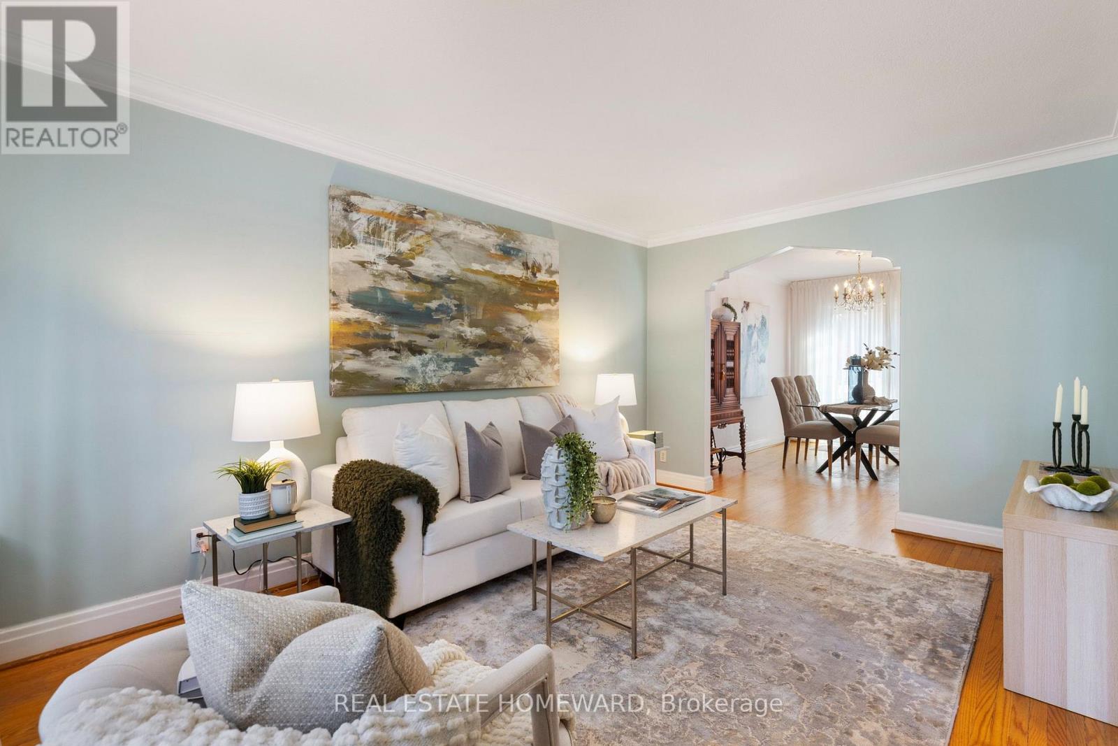 275 Blantyre Avenue, Toronto, ON photo 3
