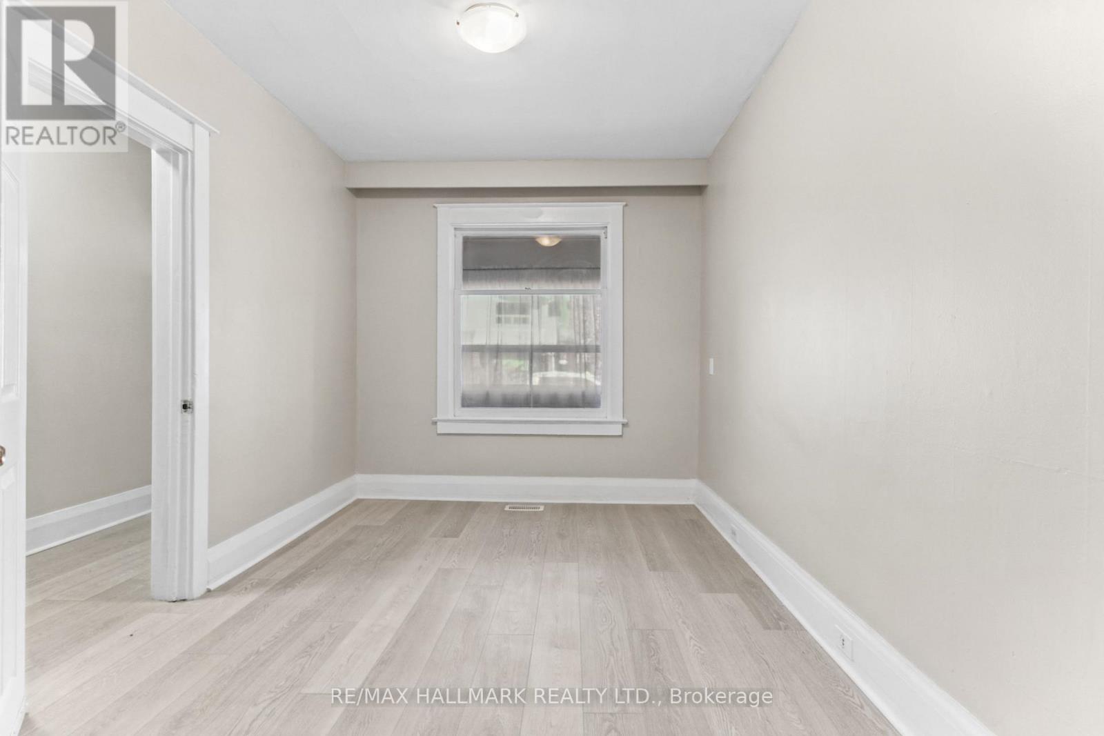 20 Kelvin Avenue, Toronto, ON photo 3