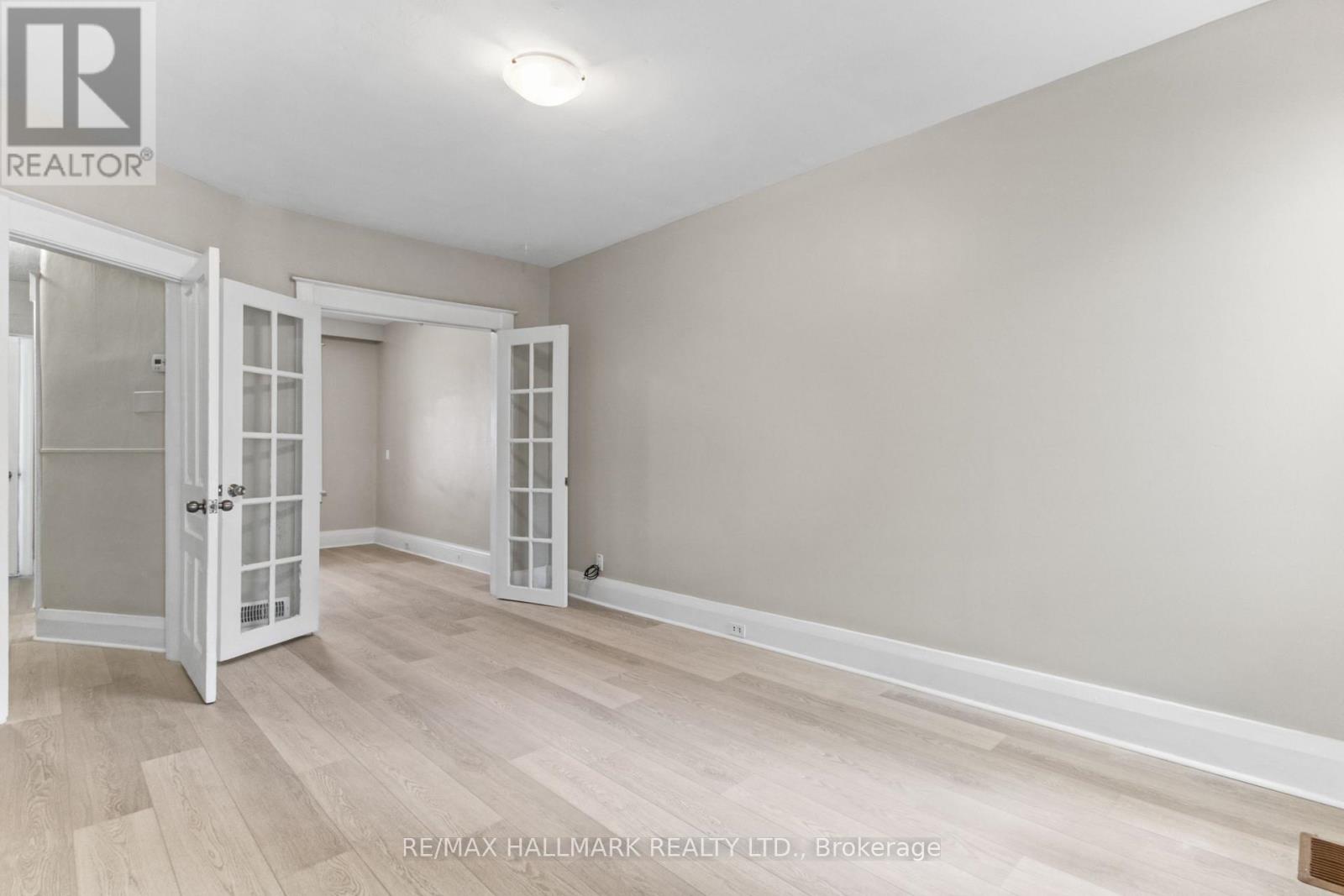 20 Kelvin Avenue, Toronto, ON photo 9