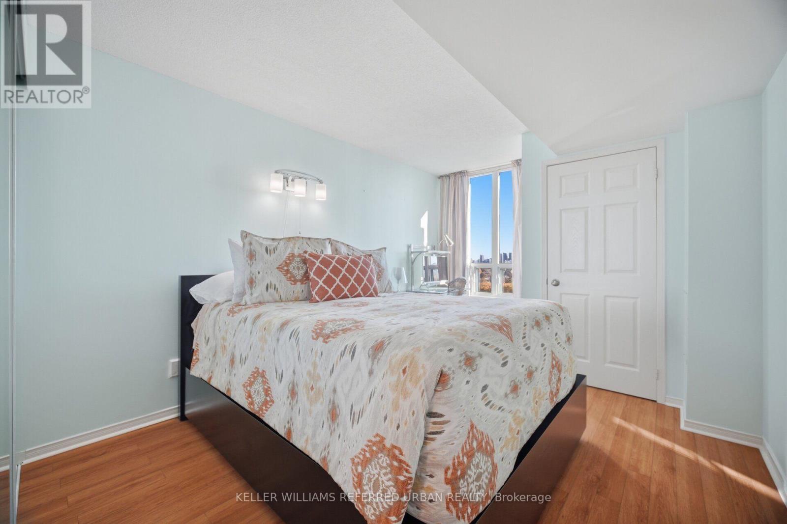 Ph307- 5 Emerald Lane, Vaughan, ON photo 12