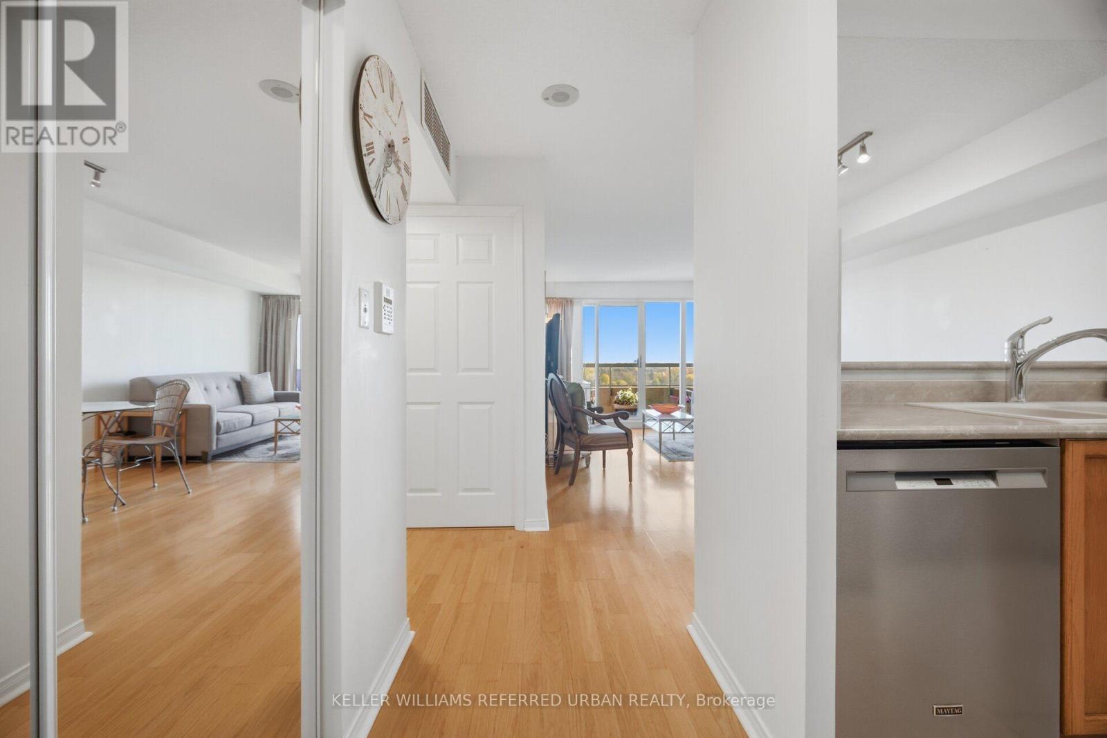 Ph307- 5 Emerald Lane, Vaughan, ON photo 3