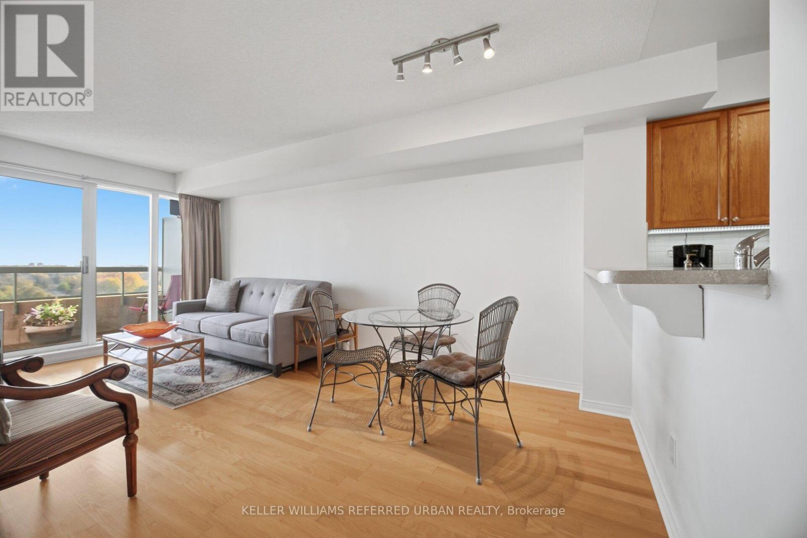 Ph307- 5 Emerald Lane, Vaughan, ON photo 7