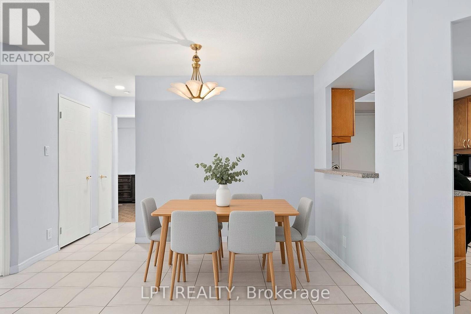 521- 32 Clarissa Drive, Richmond Hill, ON photo 10