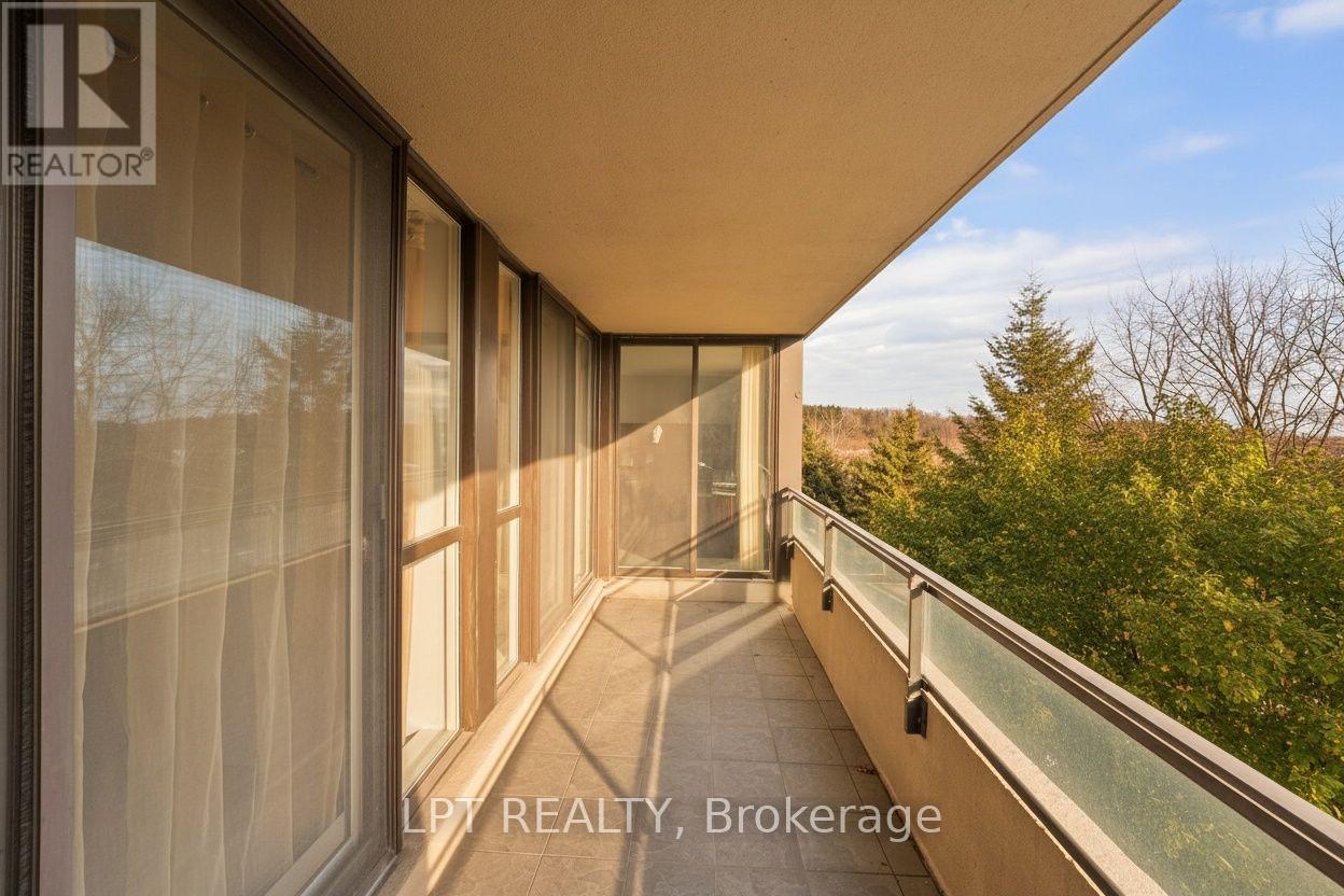 521- 32 Clarissa Drive, Richmond Hill, ON photo 18