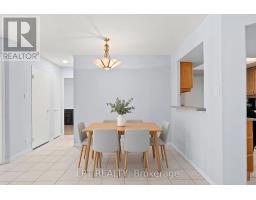 521 - 32 Clarissa Drive, Richmond Hill, ON L4C9R7 Photo 10