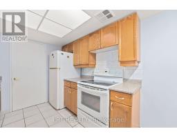 521 - 32 Clarissa Drive, Richmond Hill, ON L4C9R7 Photo 8