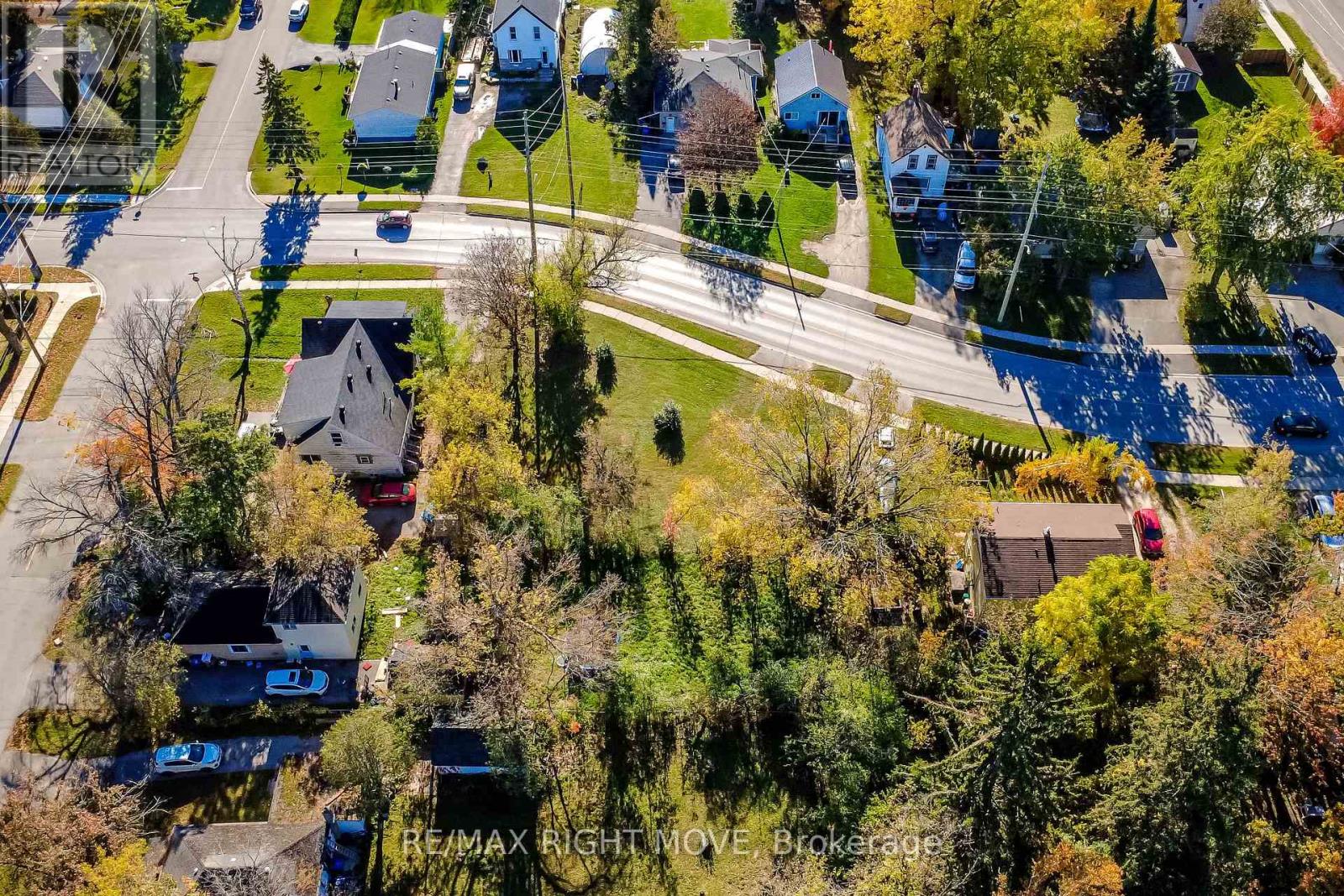 00110 James Street East, Orillia, ON photo 11