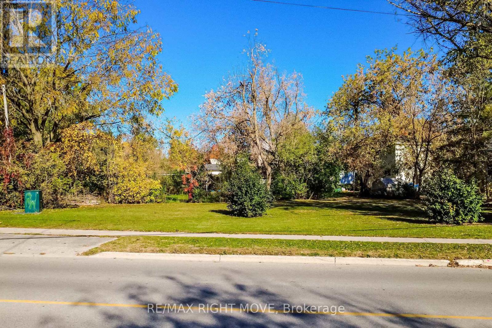00110 James Street East, Orillia, ON photo 6