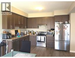 4pc Bathroom - 423 Avens Street, Waterloo, ON N2V0B5 Photo 7