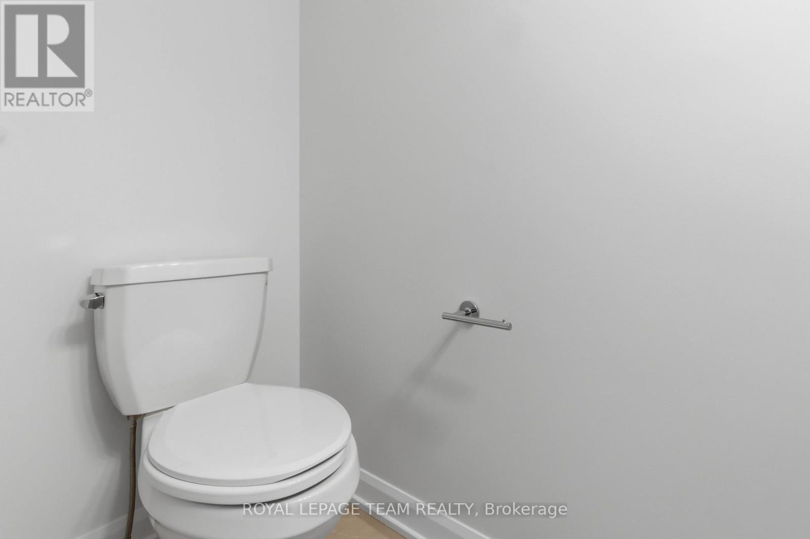 3 Bed, 3 Bath Townhouse for Sale in Ottawa – 831 FAIRLINE ROW, Ottawa – MLS# X12854668 - Image 22