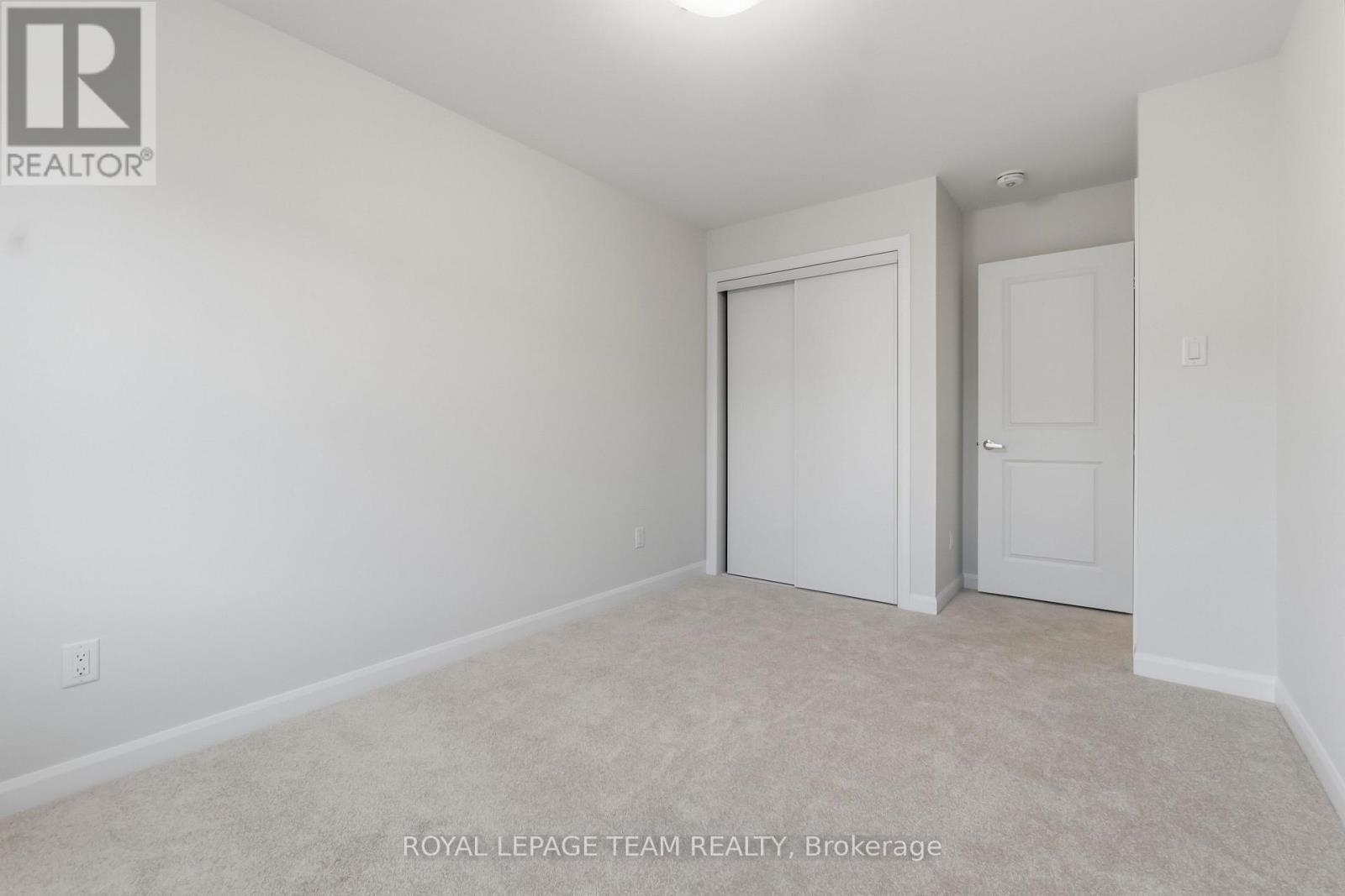 3 Bed, 3 Bath Townhouse for Sale in Ottawa – 831 FAIRLINE ROW, Ottawa – MLS# X12854668 - Image 36