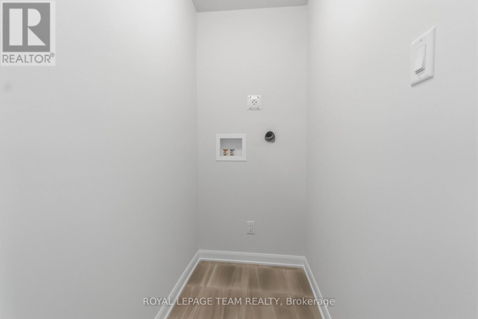 3 Bed, 3 Bath Townhouse for Sale in Ottawa – 831 FAIRLINE ROW, Ottawa – MLS# X12854668 - Image 32