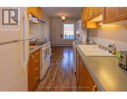 9 - 44 King William Street, Huntsville, ON P1H1G3 Photo 8