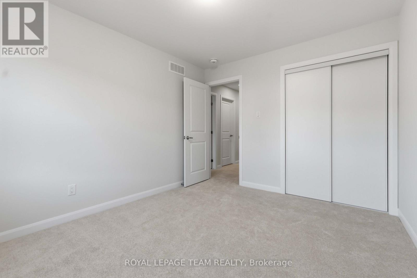 3 Bed, 3 Bath Townhouse for Sale in Ottawa – 831 FAIRLINE ROW, Ottawa – MLS# X12854668 - Image 41