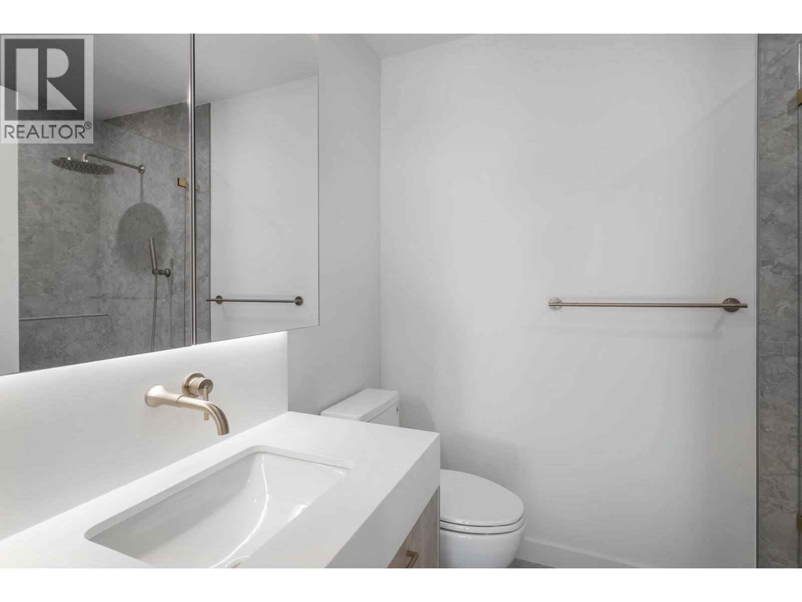 234 602 E 2nd Street, North Vancouver — photo 18