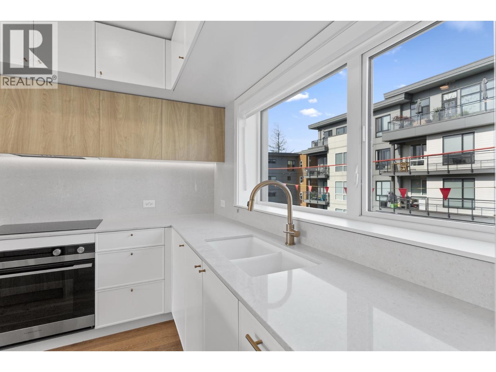 234 602 E 2nd Street, North Vancouver — photo 7