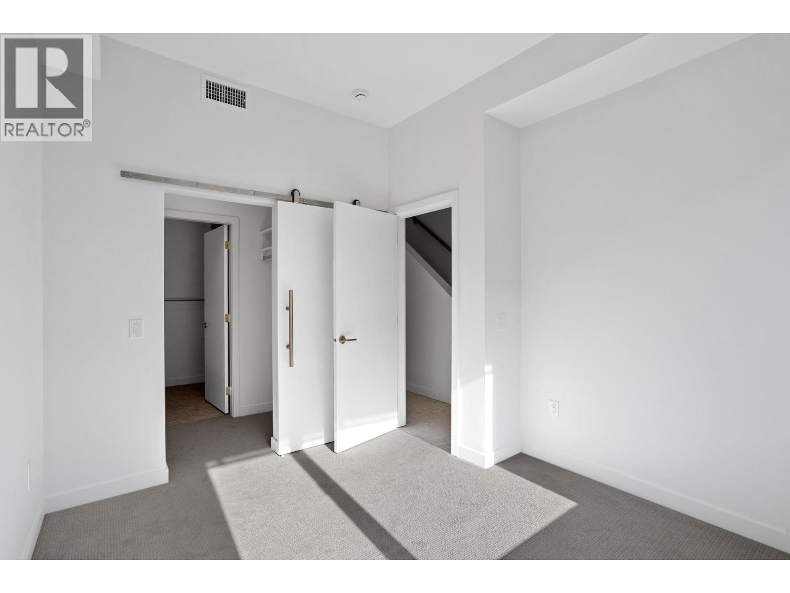 234 602 E 2nd Street, North Vancouver — photo 16
