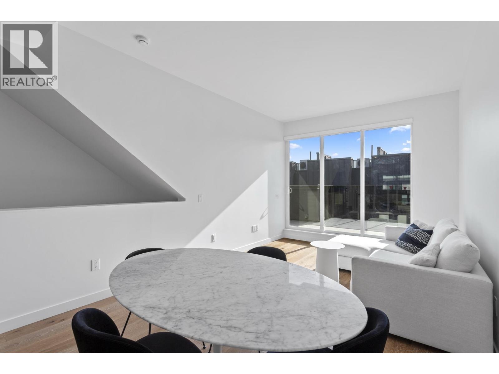 234 602 E 2nd Street, North Vancouver — photo 11