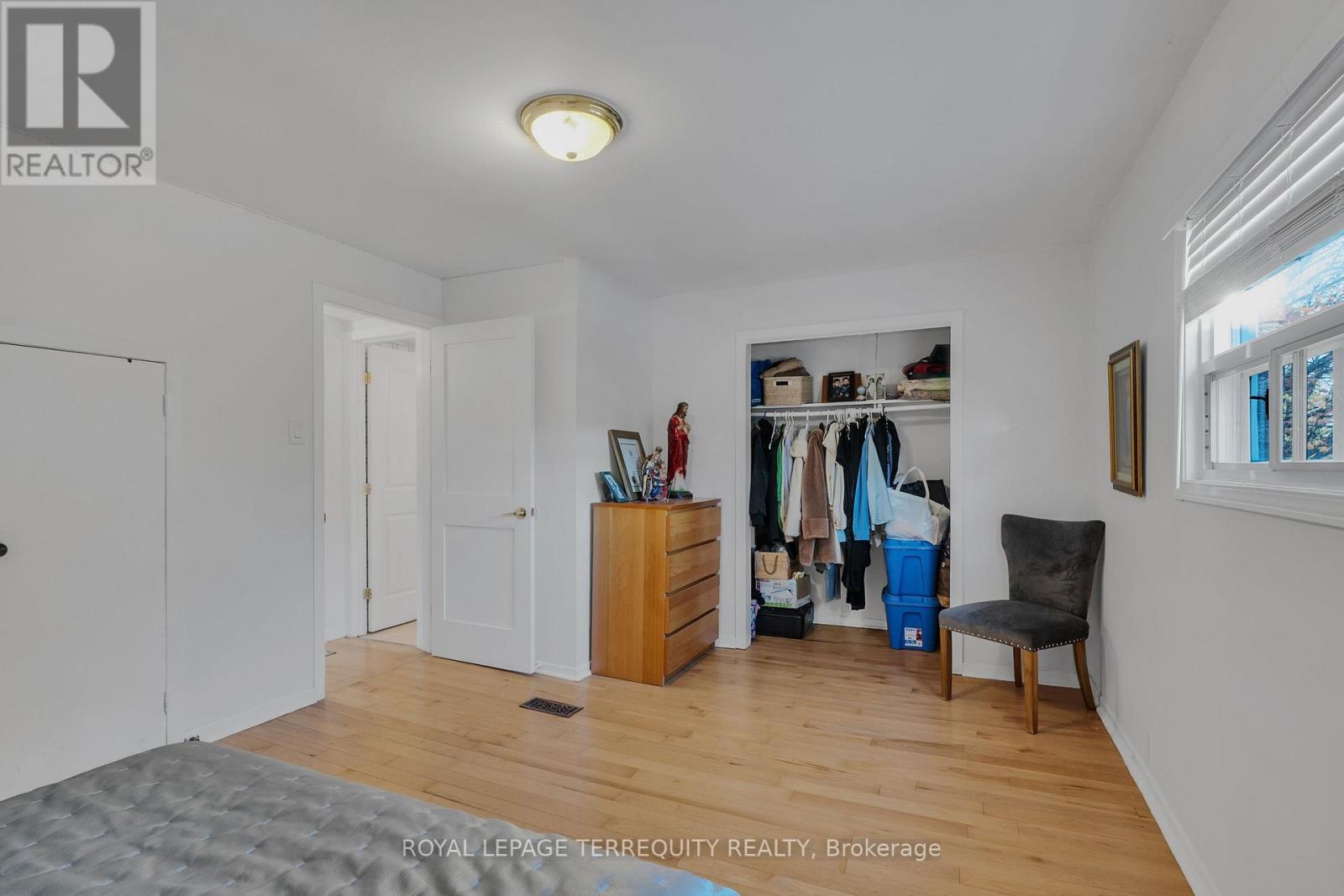 1052 GLENGROVE AVENUE - 20