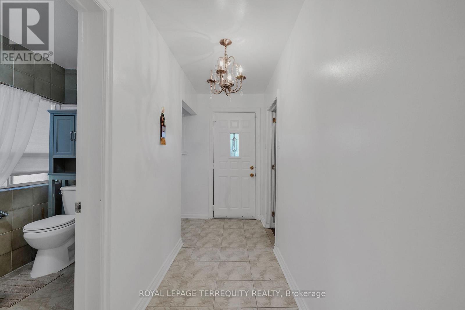 1052 GLENGROVE AVENUE - 25