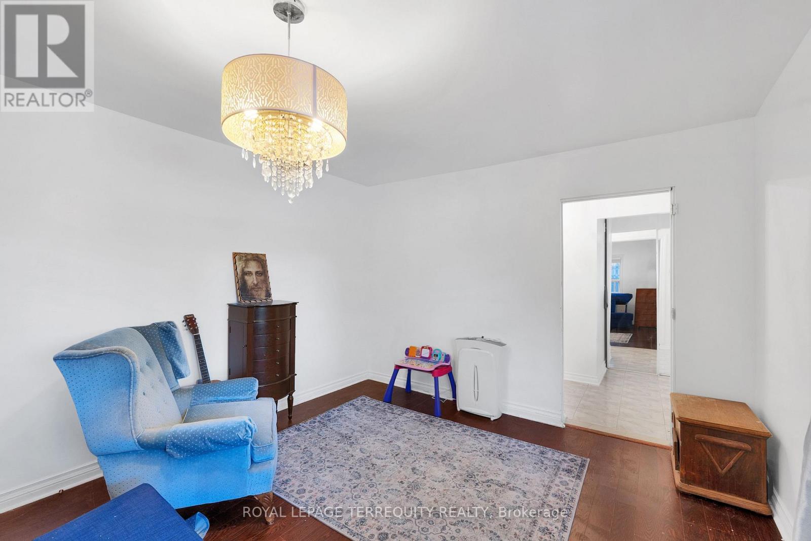 1052 GLENGROVE AVENUE - 28