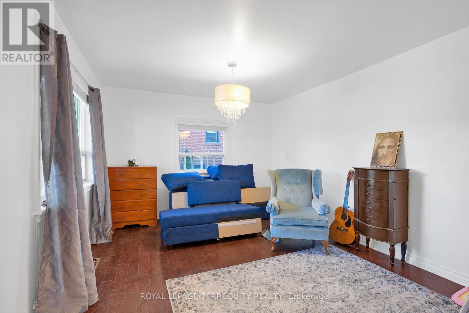 1052 GLENGROVE AVENUE - 27