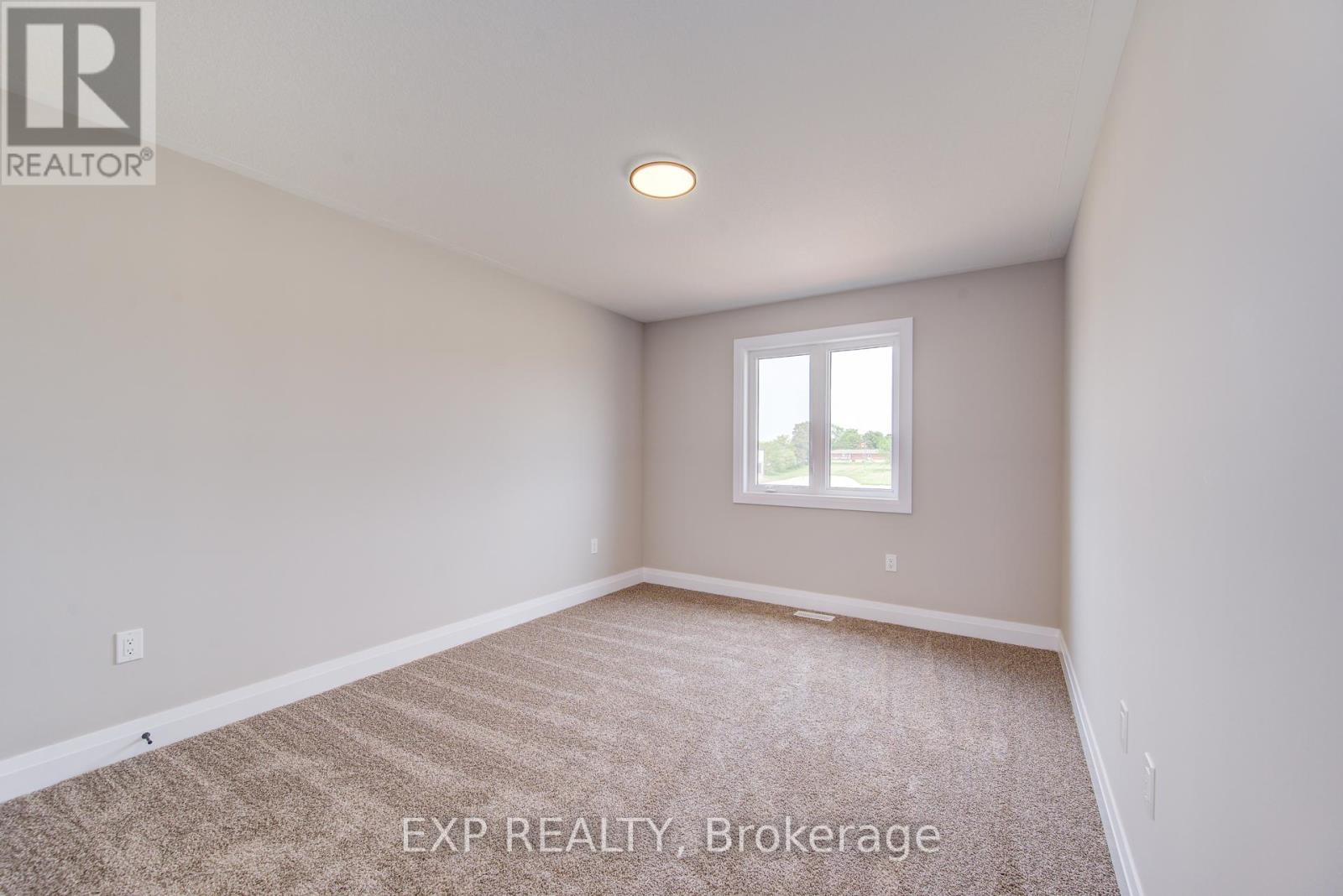 102 THACKERAY WAY - 27