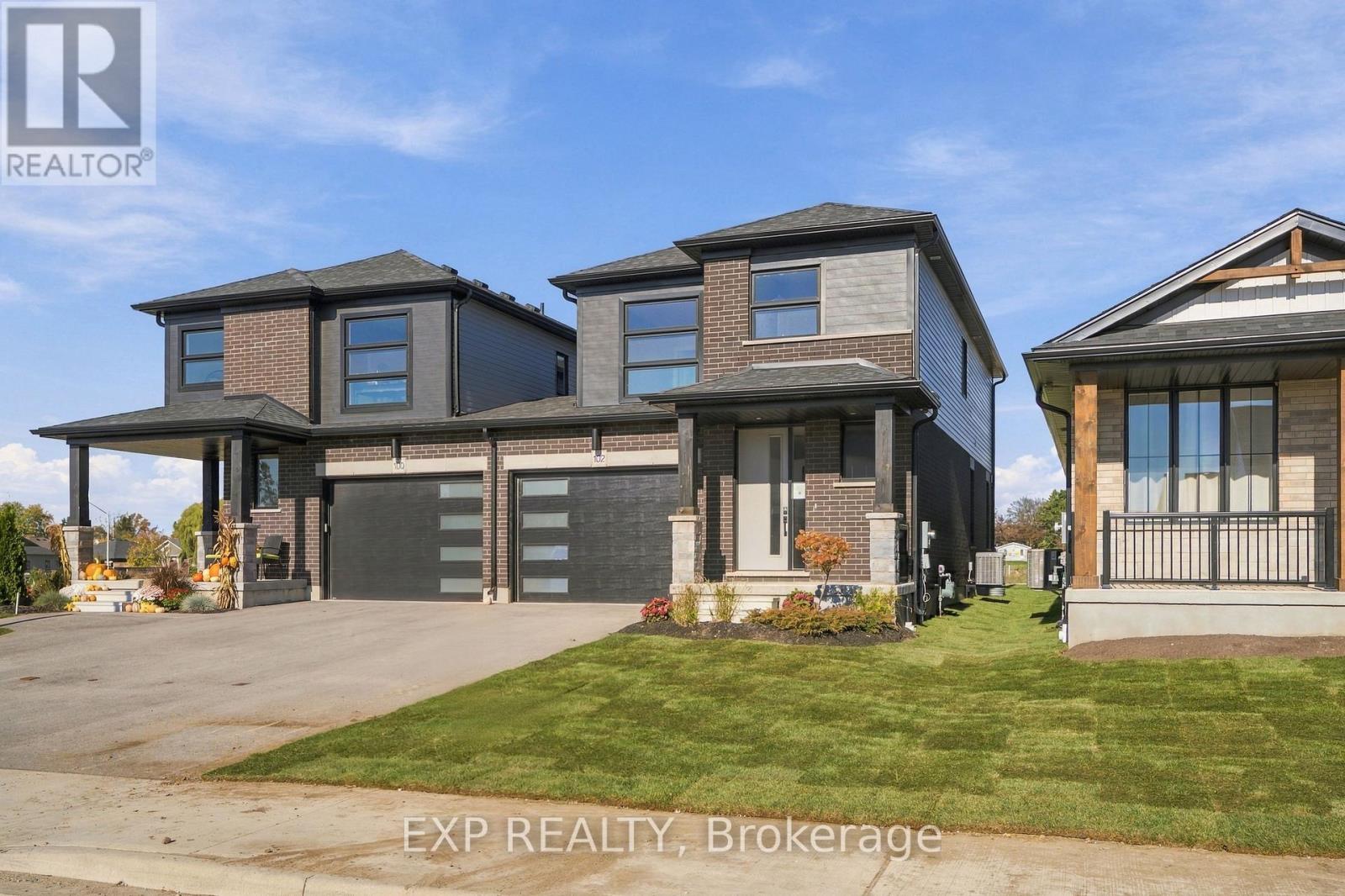 102 THACKERAY WAY - 42