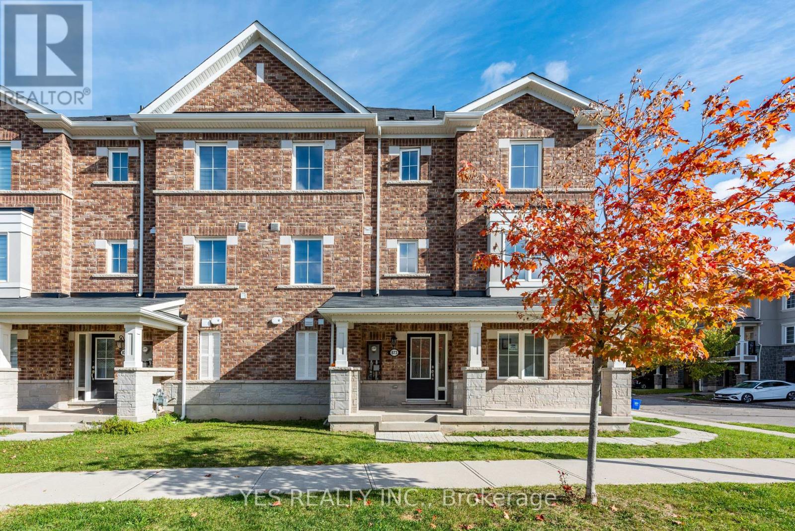 873 Cactus Point East, Milton, ON photo 1