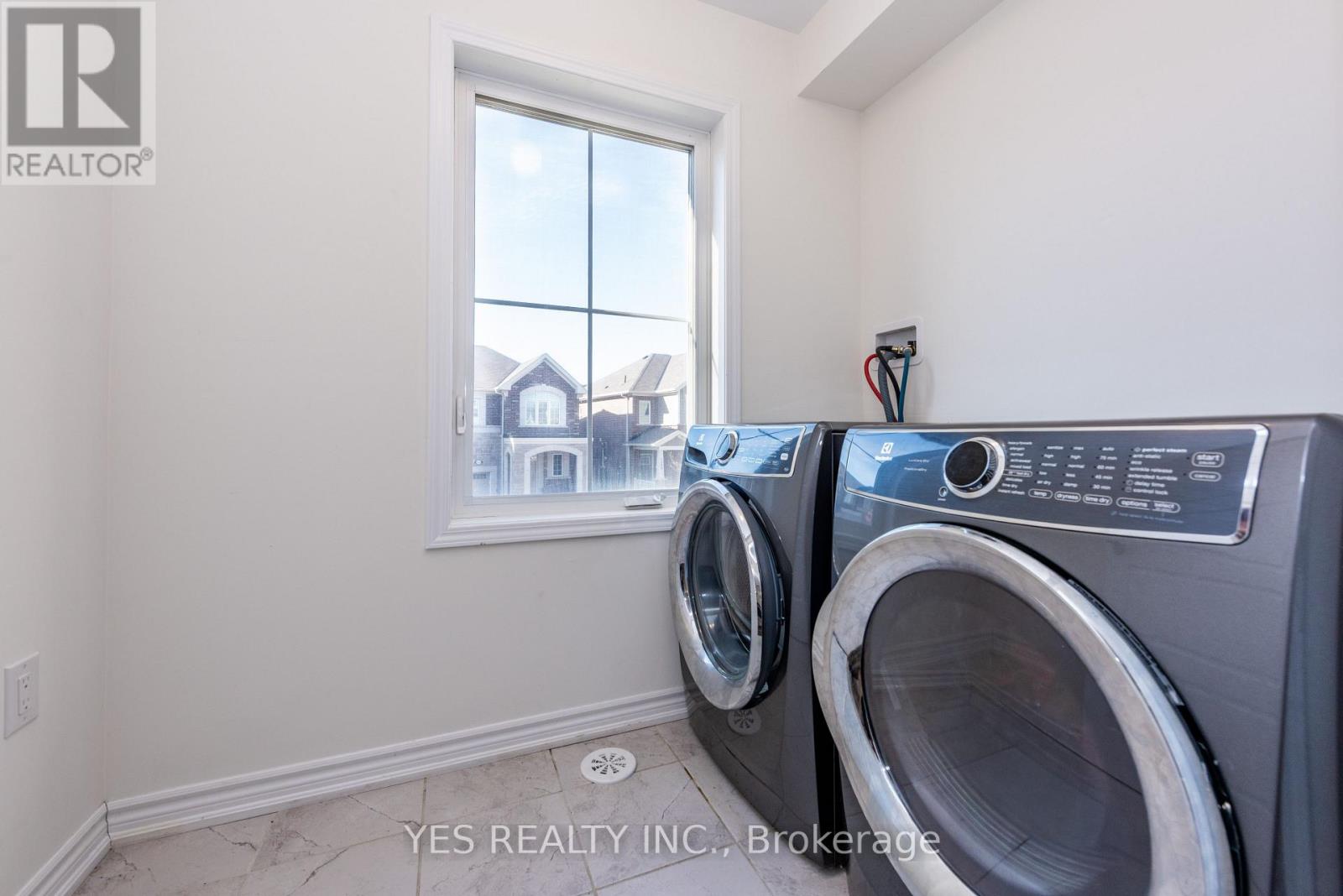 873 Cactus Point East, Milton, ON photo 33