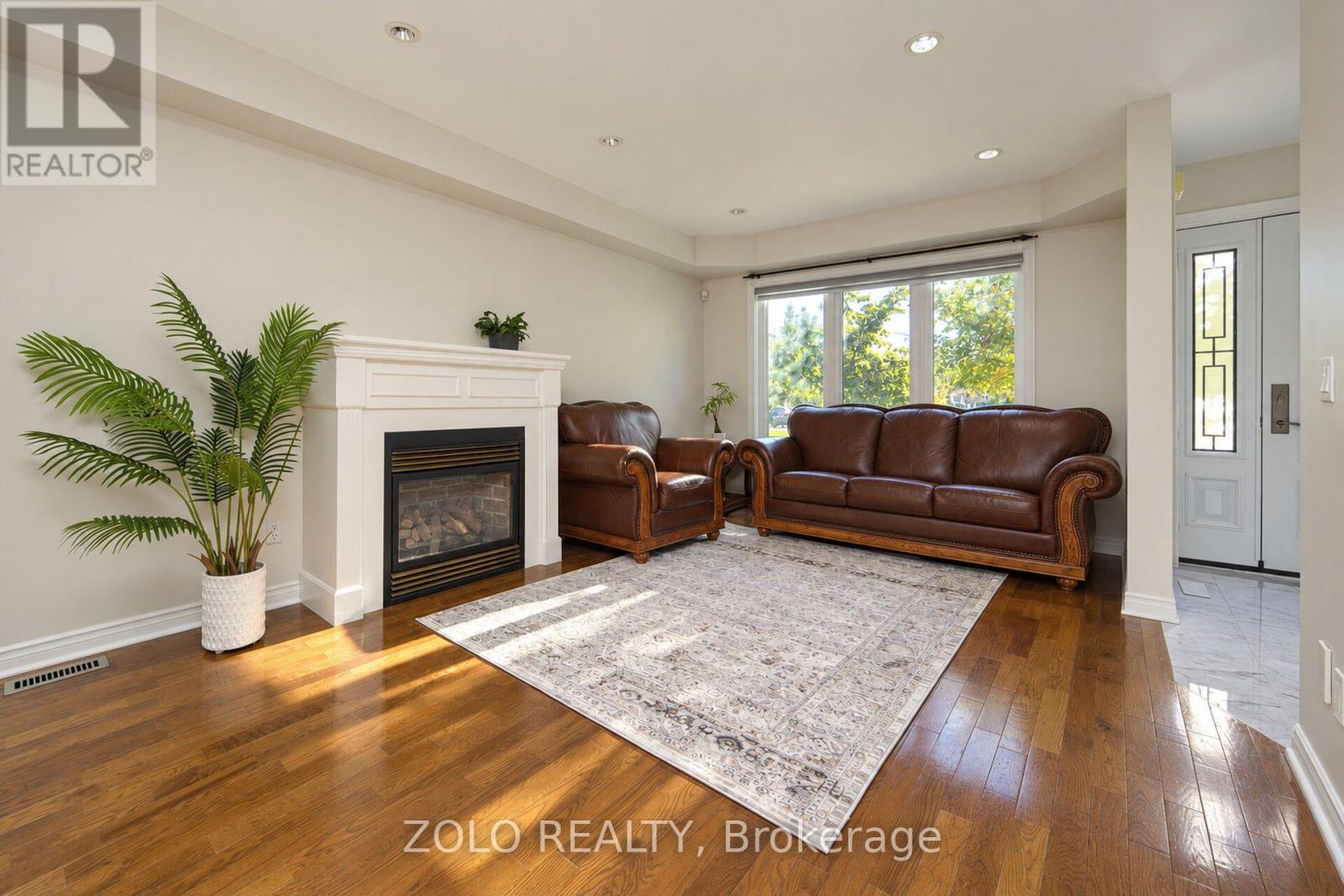 30 Morningdew Crescent, Brampton, ON photo 7
