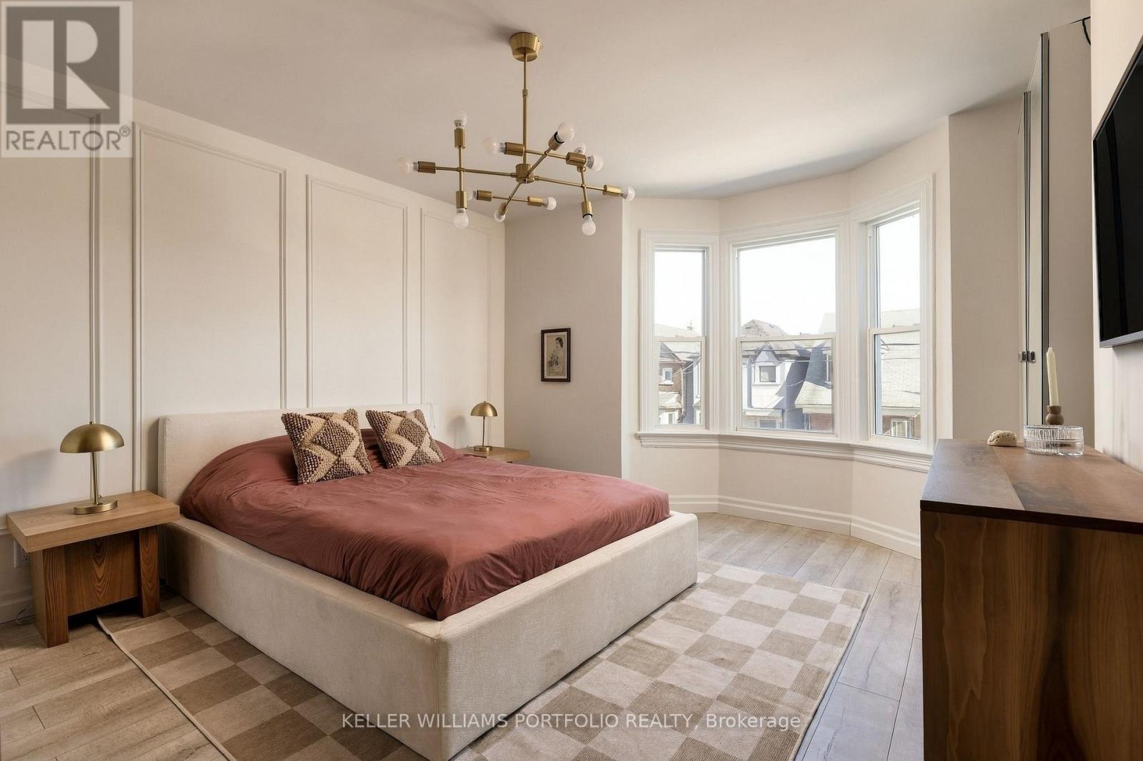 1006 Ossington Avenue, Toronto, ON photo 11
